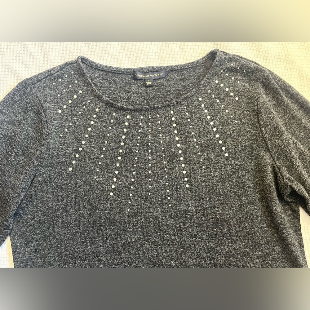 Adrienne Vittadini Gray 3/4 Sleeve Top with Embellished Design Women’s Medium - Picture 7 of 14